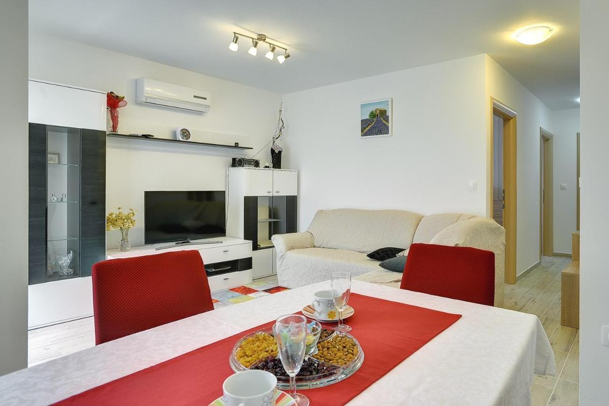 Apartments Elviana بولا المظهر الخارجي الصورة
