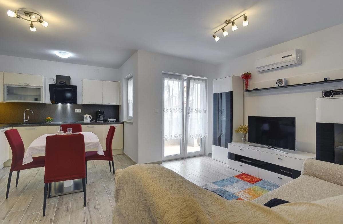 Apartments Elviana بولا المظهر الخارجي الصورة