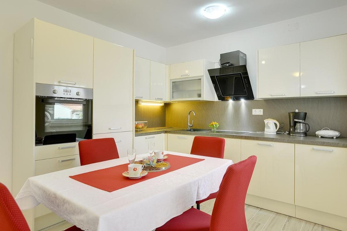Apartments Elviana بولا المظهر الخارجي الصورة